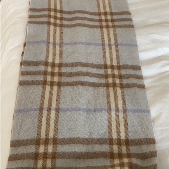 NWOT 100% Cashmere scarf - Picture 4 of 5